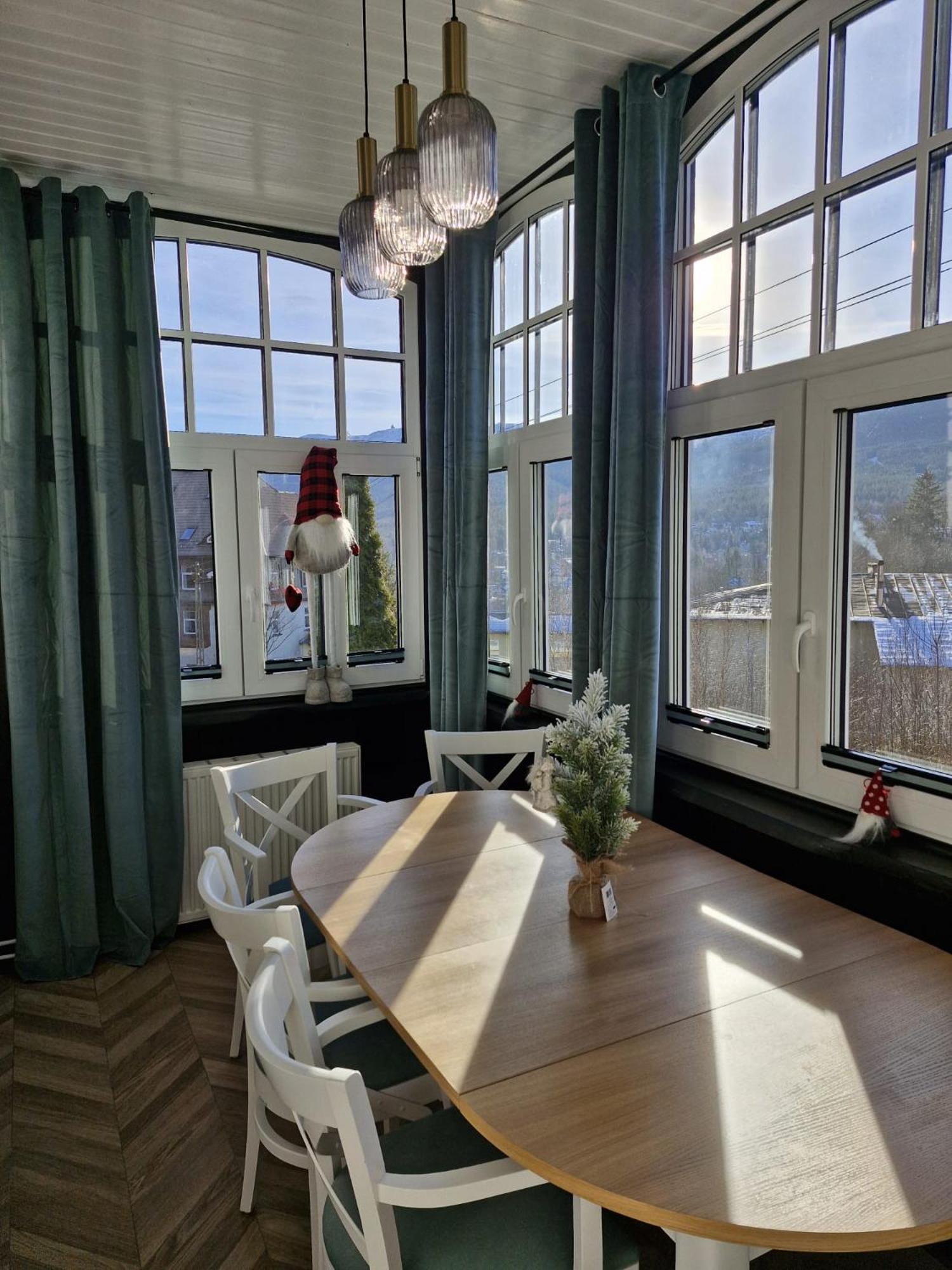 Residence Zielono Mi シクラルスカ・ポレンバ エクステリア 写真