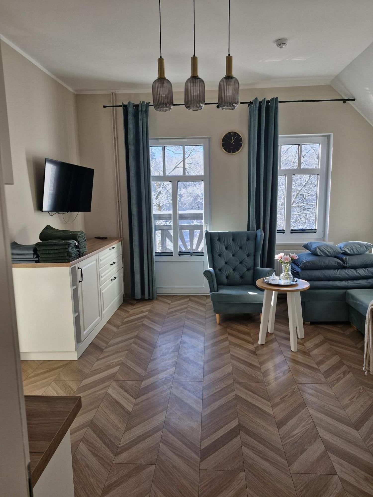 Residence Zielono Mi シクラルスカ・ポレンバ エクステリア 写真